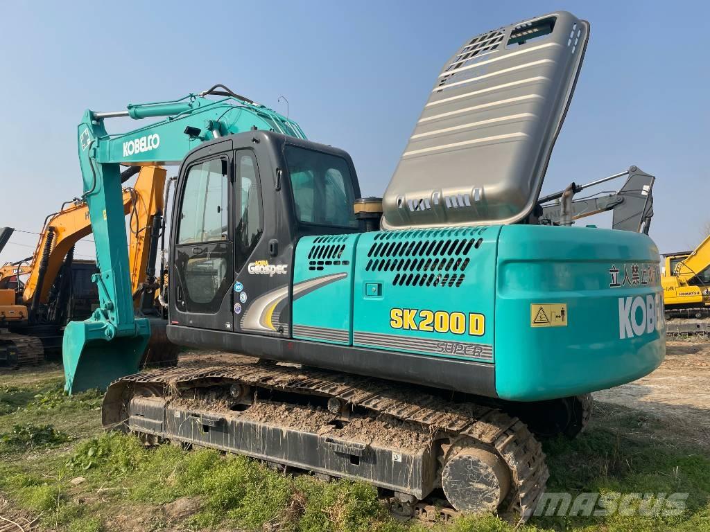 Kobelco SK 200 Kāpurķēžu ekskavatori