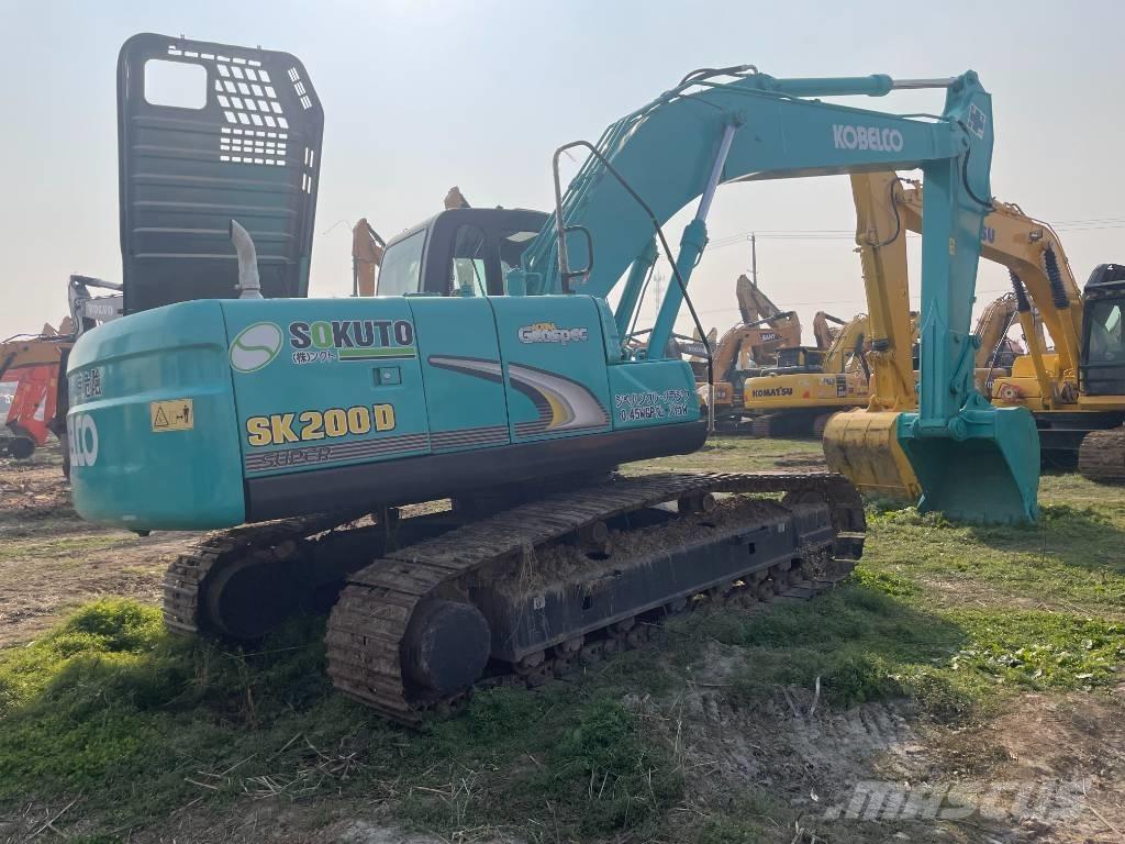 Kobelco SK 200 Kāpurķēžu ekskavatori