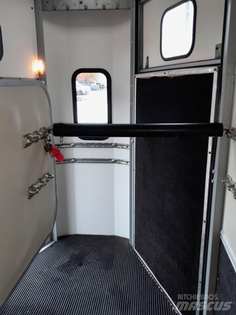 Ifor Williams HB 506 Dzīvnieku transportēšanas piekabes