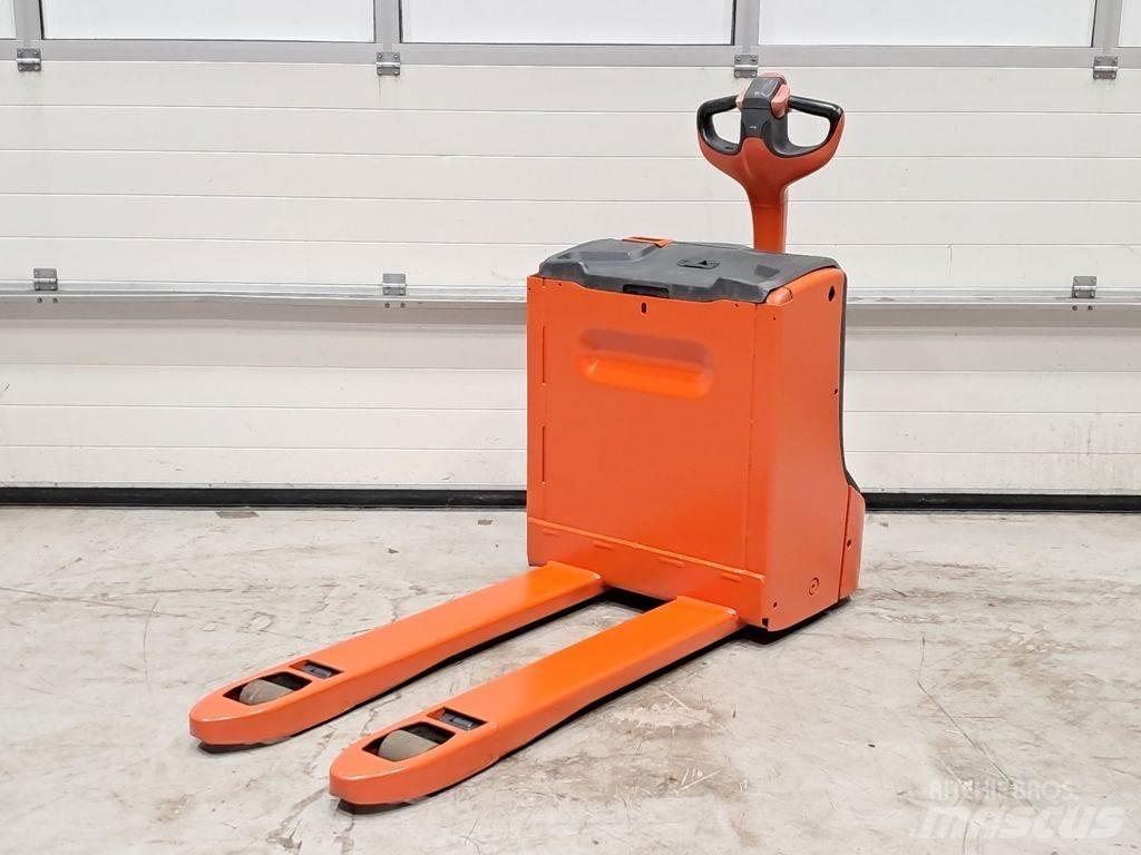 Linde T16 Zemie palešu pacēlāji