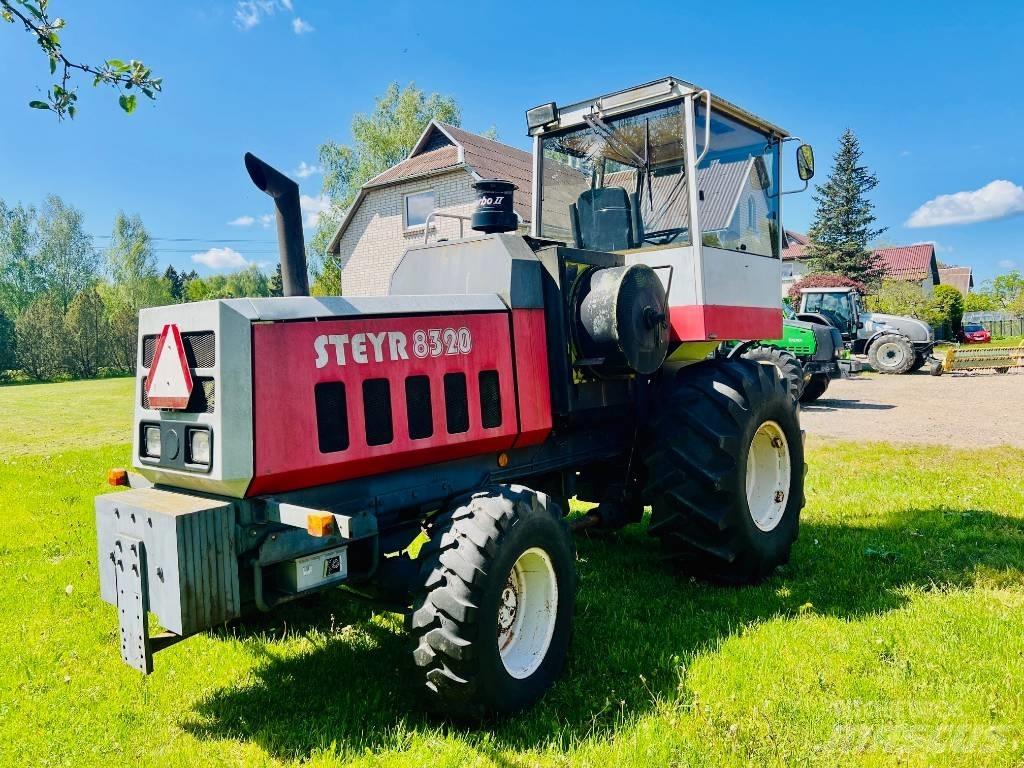 Steyr 8320 Zāles smalcinātāji
