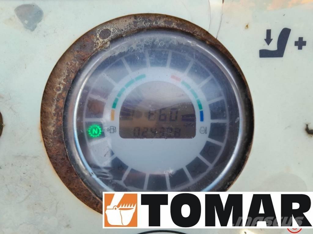 JCB 6 TST Mini pašizgāzēji