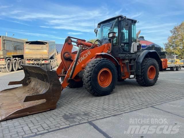 Hitachi ZW 180-6 Iekrāvēji uz riteņiem