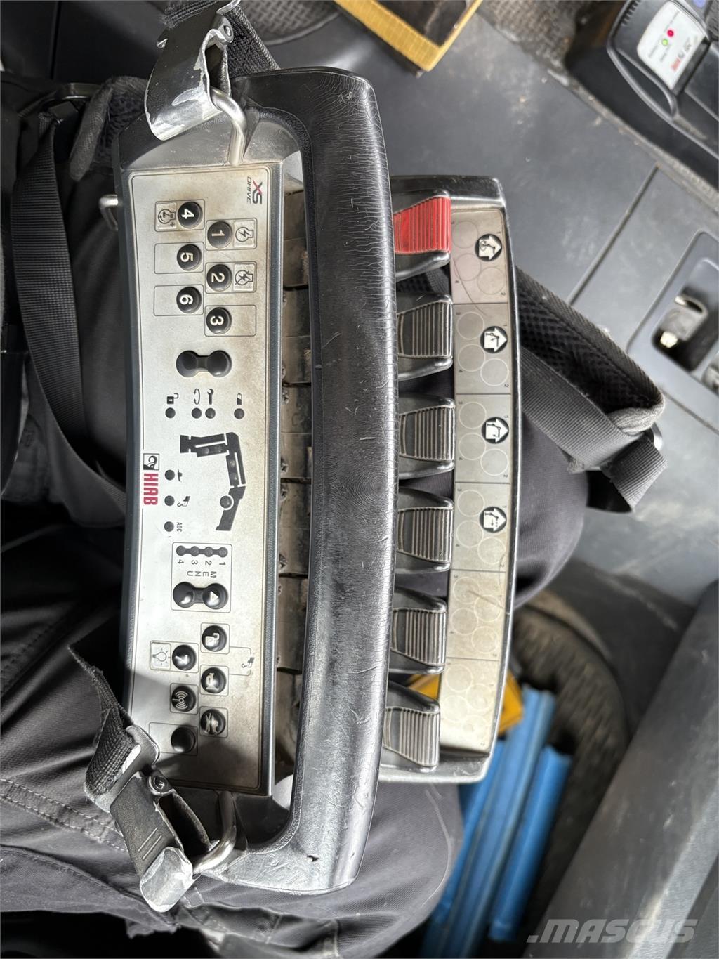 Scania P360 6x2*4 Smagās mašīnas ar celtni