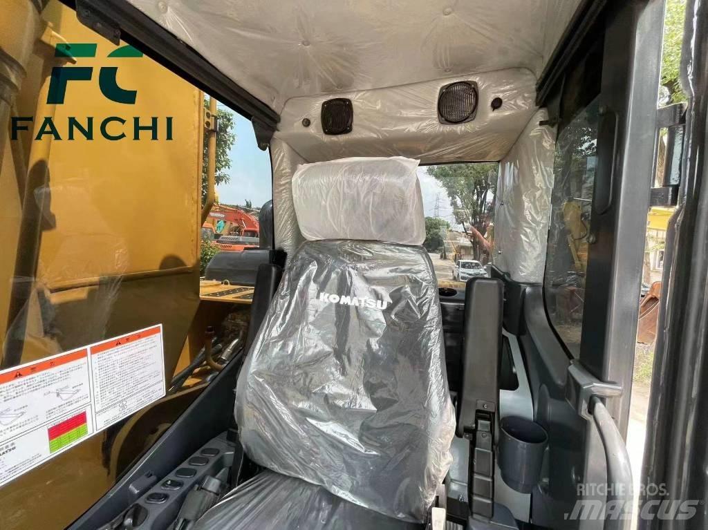 Komatsu PC 200-6 Vidēja lieluma ekskavatori 7 t - 12 t