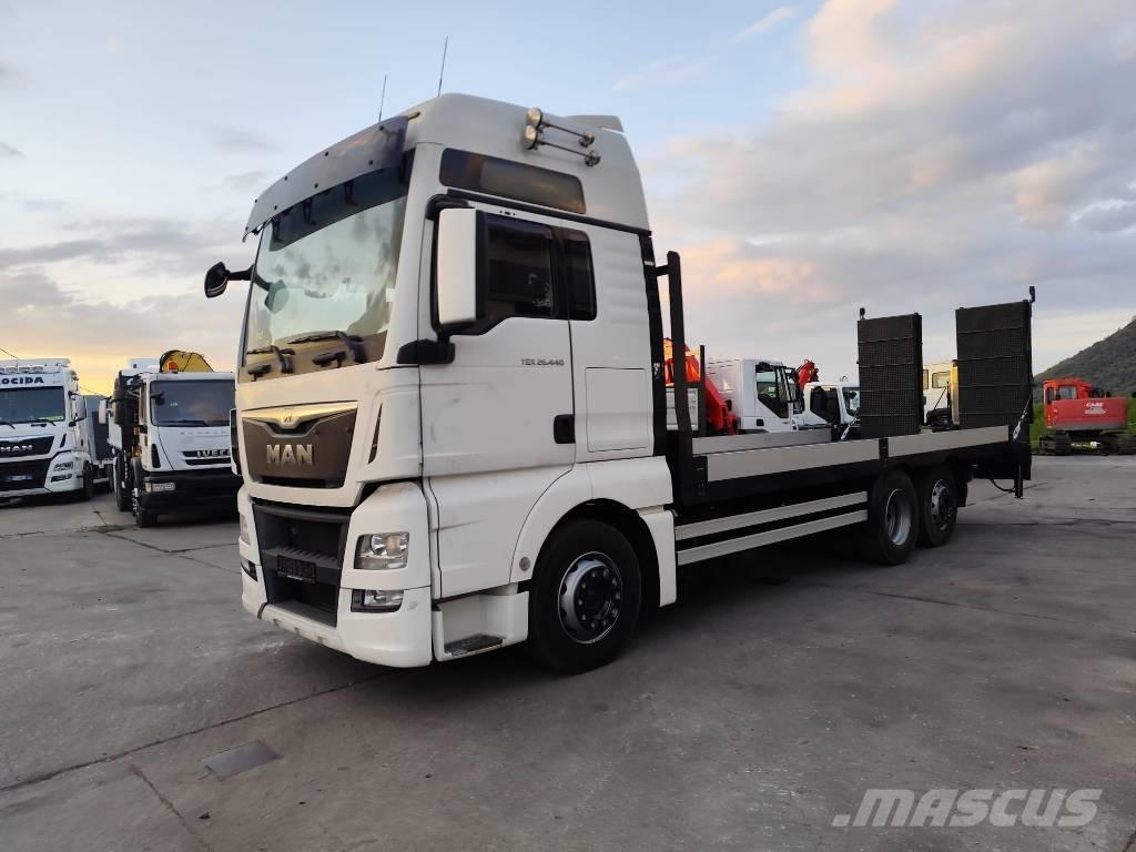 MAN TGX 26.440 Platformas/kravas mašīnas ar vinču