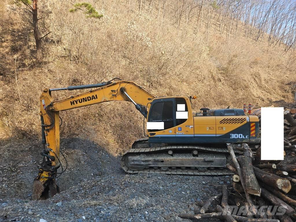 Hyundai Robex 300 LC Kāpurķēžu ekskavatori
