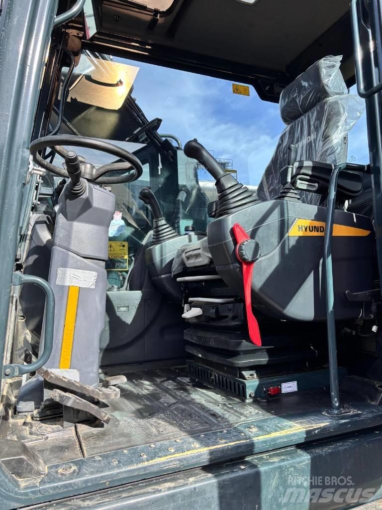 Hyundai HX 170ACR Ekskavatori uz riteņiem