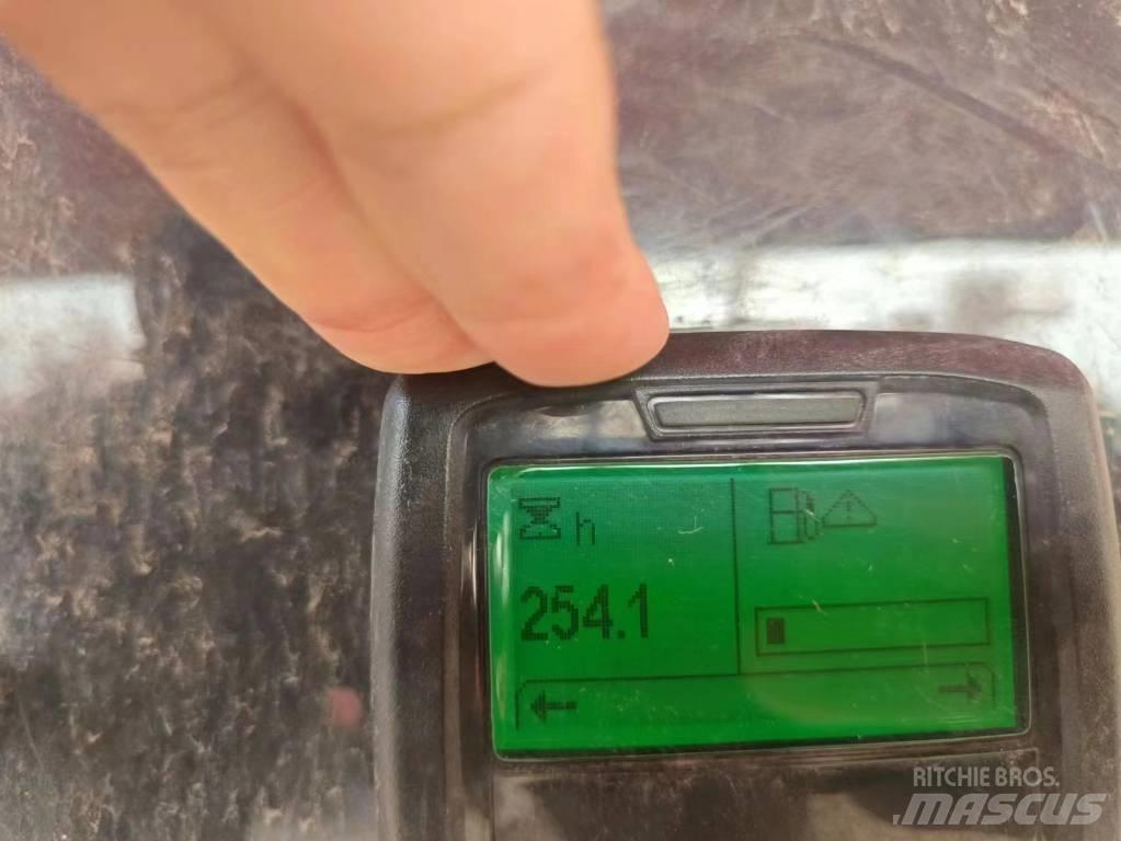 JLG 660 SJ Teleskopiskie pacēlāji