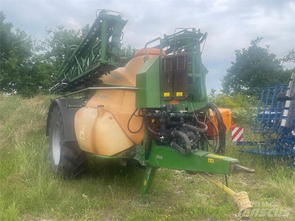 Amazone UX 4200 Piekabināmie smidzinātāji(miglotāji)