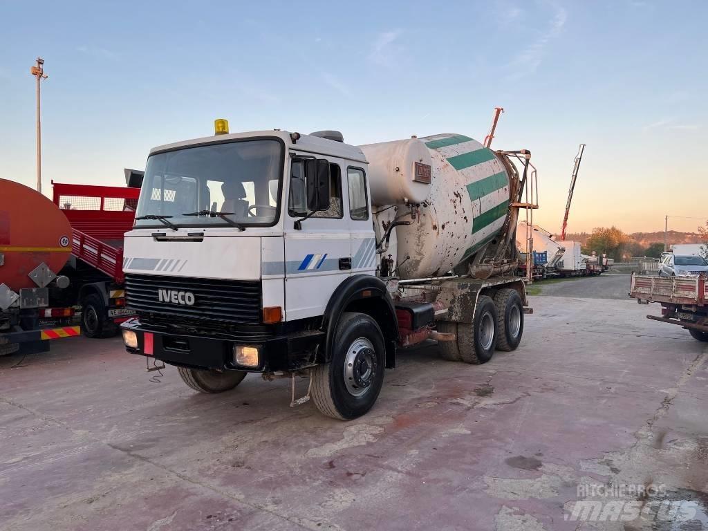 Iveco 330-30 Betonvedēji