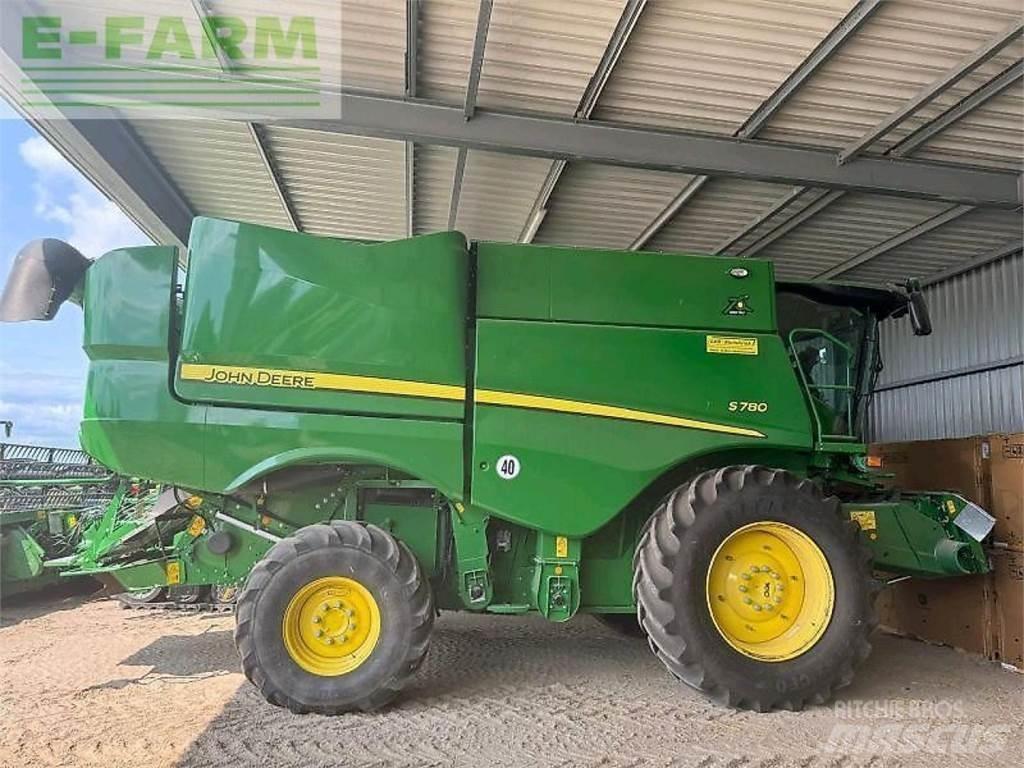 John Deere s 780 Ražas novākšanas kombaini