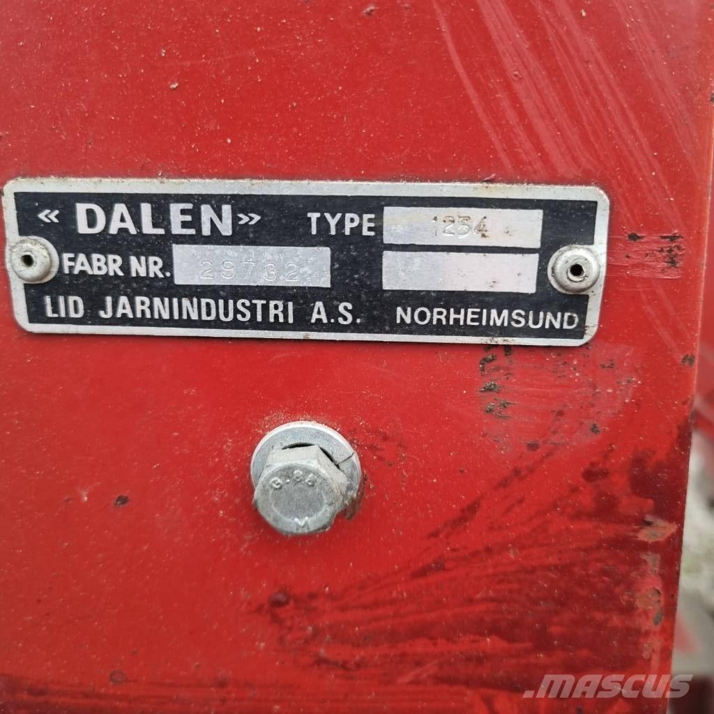 Dalen 1254 Vedmaskin. Koka šķēlēji, frēzes, šķeldotāji