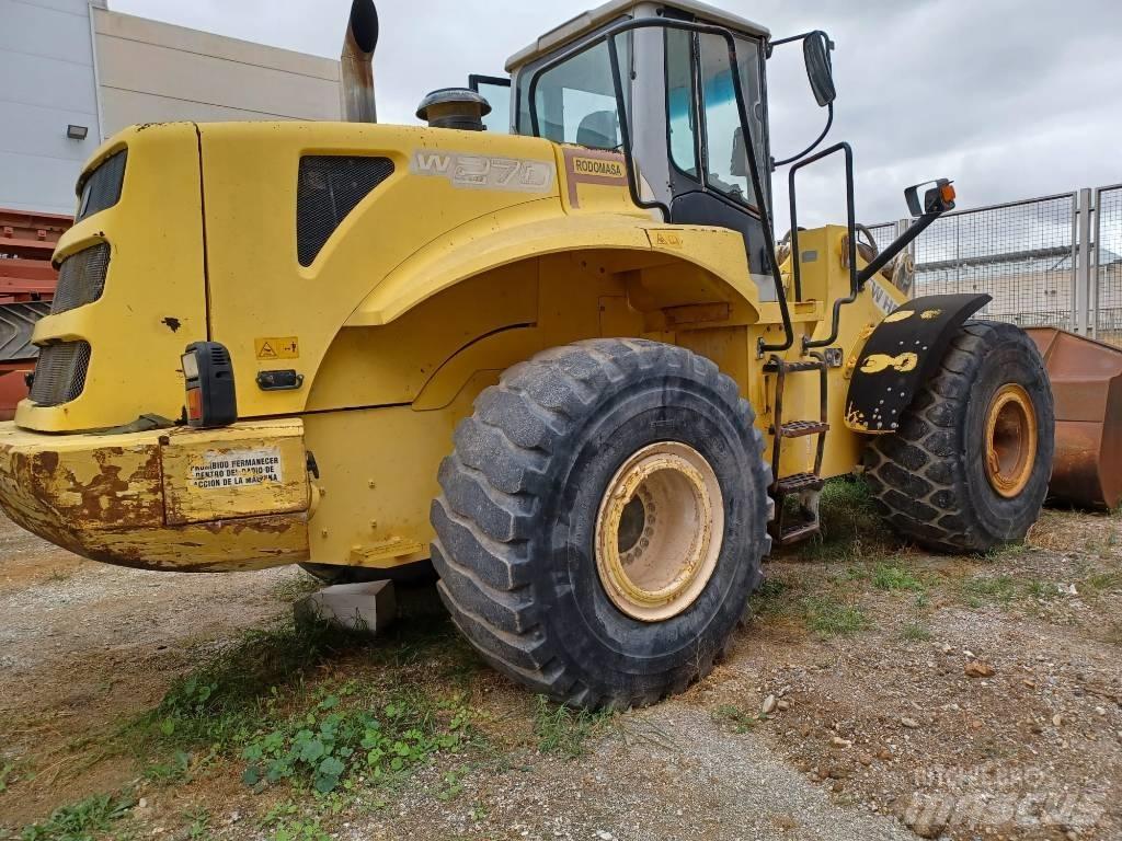 New Holland W271 Iekrāvēji uz riteņiem