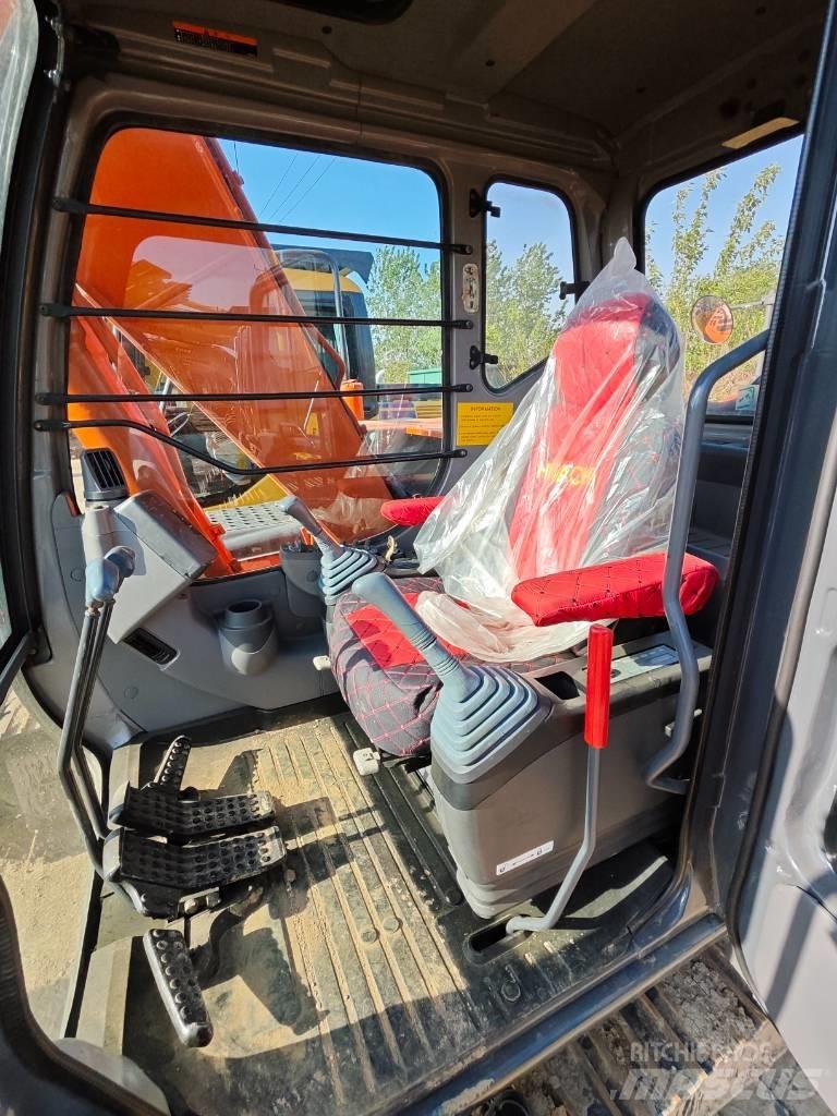 Hitachi ZX 120 Kāpurķēžu ekskavatori