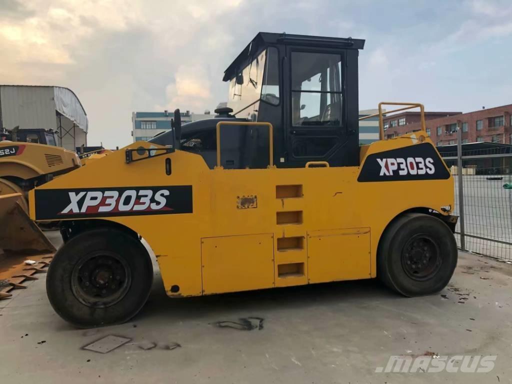 XCMG XP303 Pneimatiskie veltņi