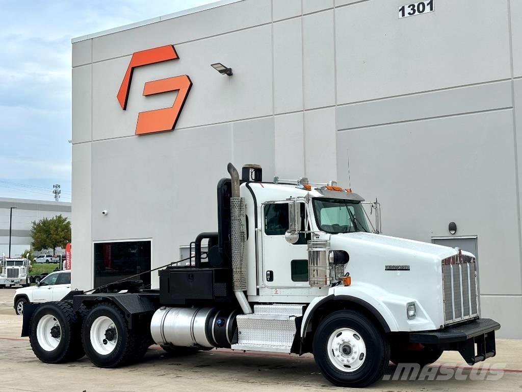 Kenworth T 800 Evakuators ar manipulatoru
