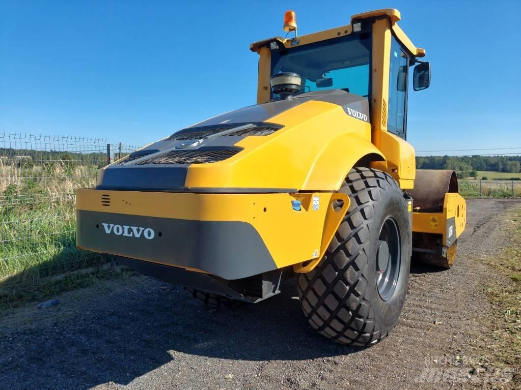 Volvo SD 115 B Vienvalča grunts veltņi