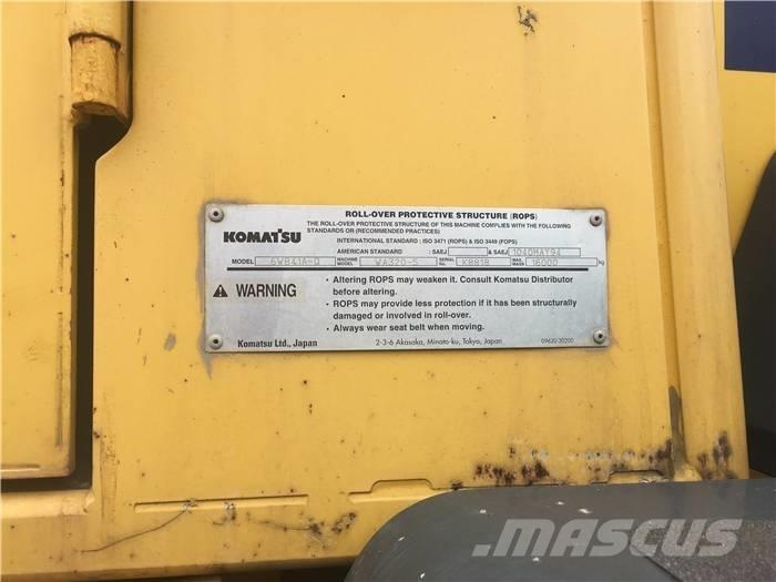 Komatsu WA 320-5 Iekrāvēji uz riteņiem