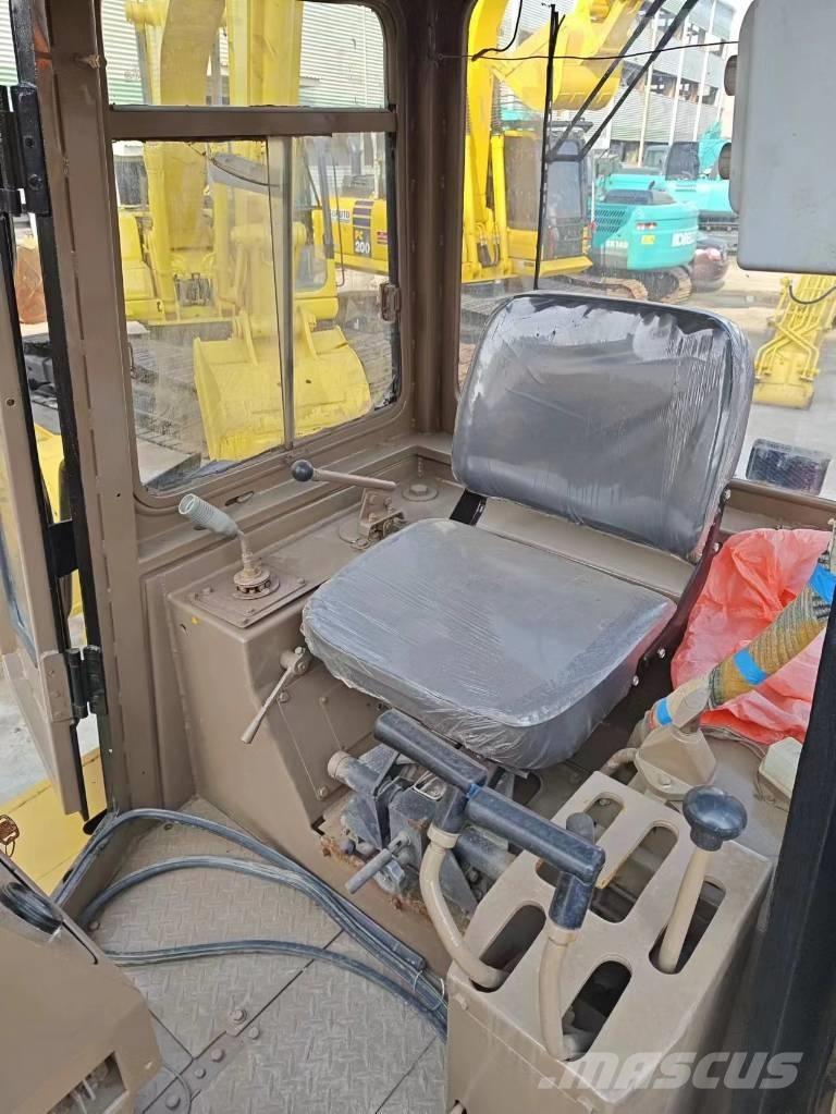 CAT D 6 G Kāpurķēžu buldozeri