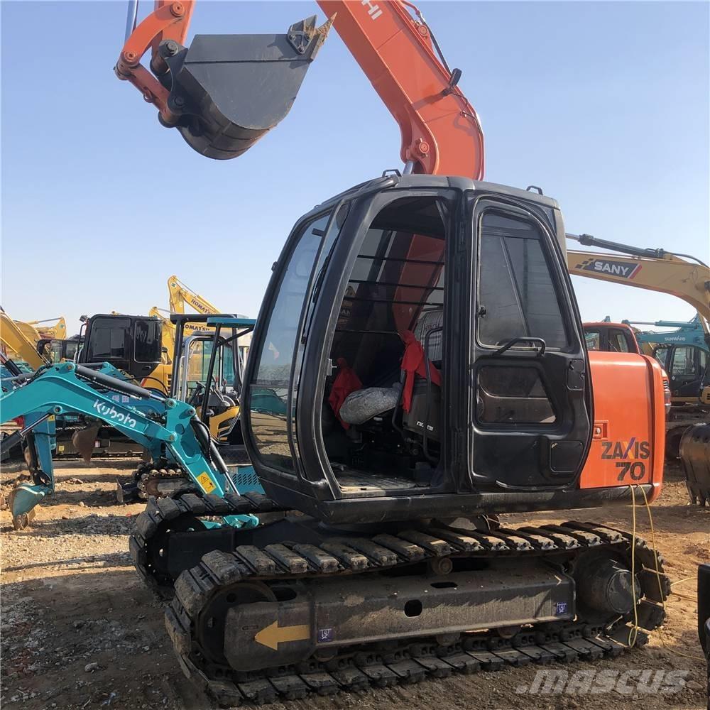 Hitachi ZX70-5A Vidēja lieluma ekskavatori 7 t - 12 t