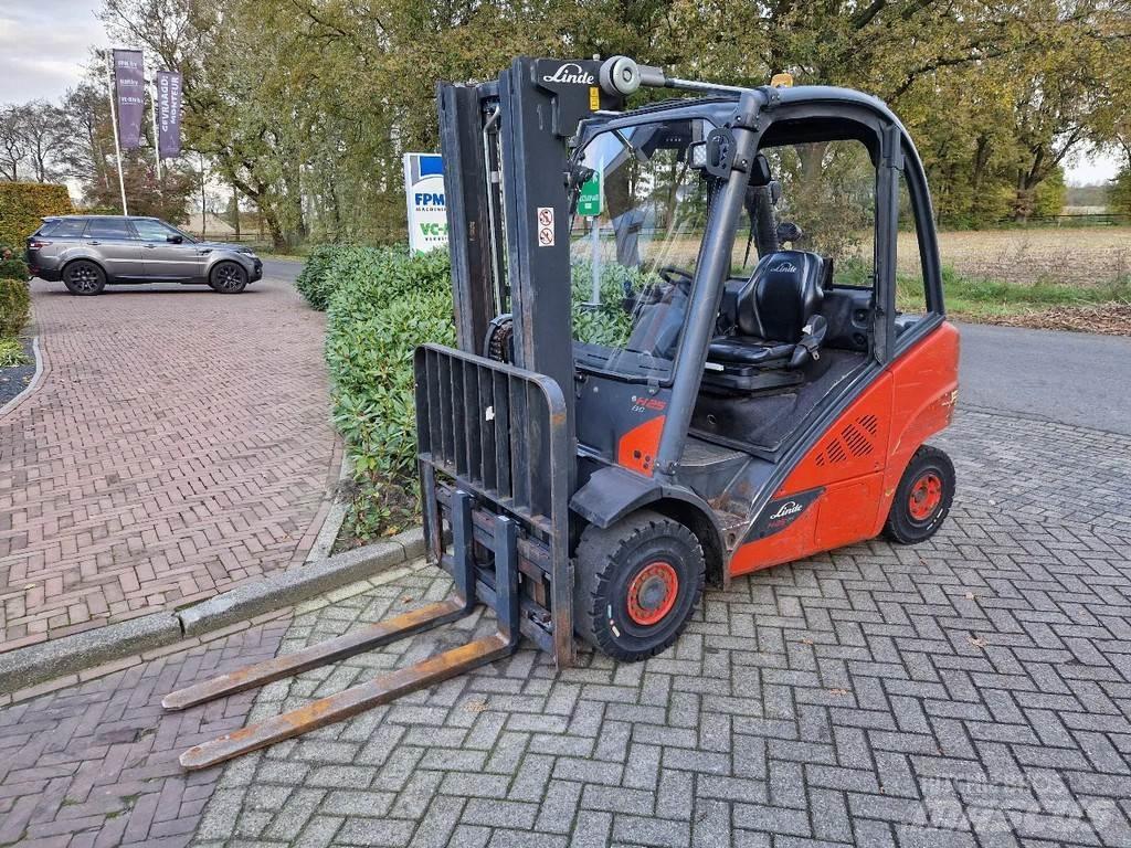 Linde H25D-02 Tehnika ar dīzeļa dzinēju
