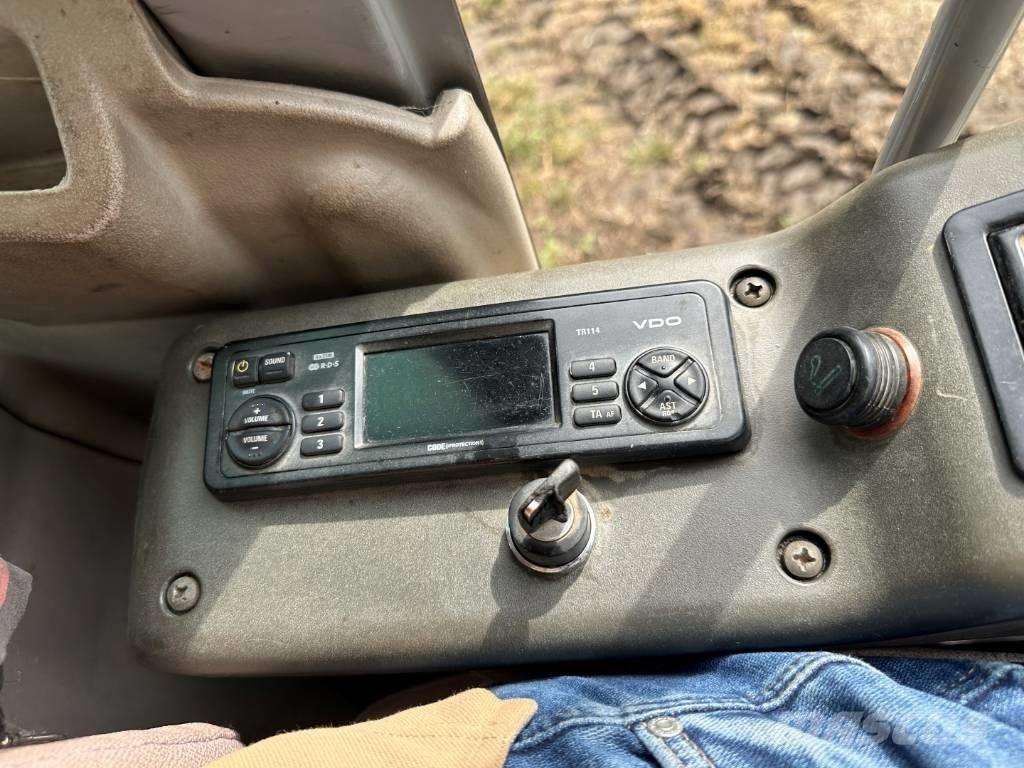 New Holland MH 4.6 Cits iekraušanas un rakšanas aprīkojums