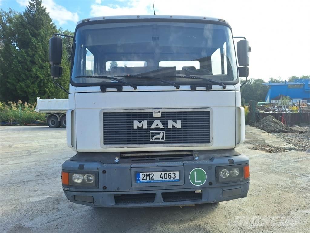 MAN 26.403 6X2 Šasija ar kabīni