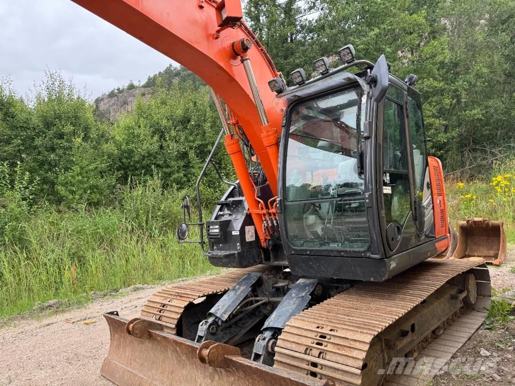 Hitachi ZX135USBL-6 Kāpurķēžu ekskavatori