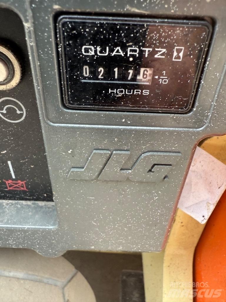 JLG 1930 ES Šķerveida pacēlāji