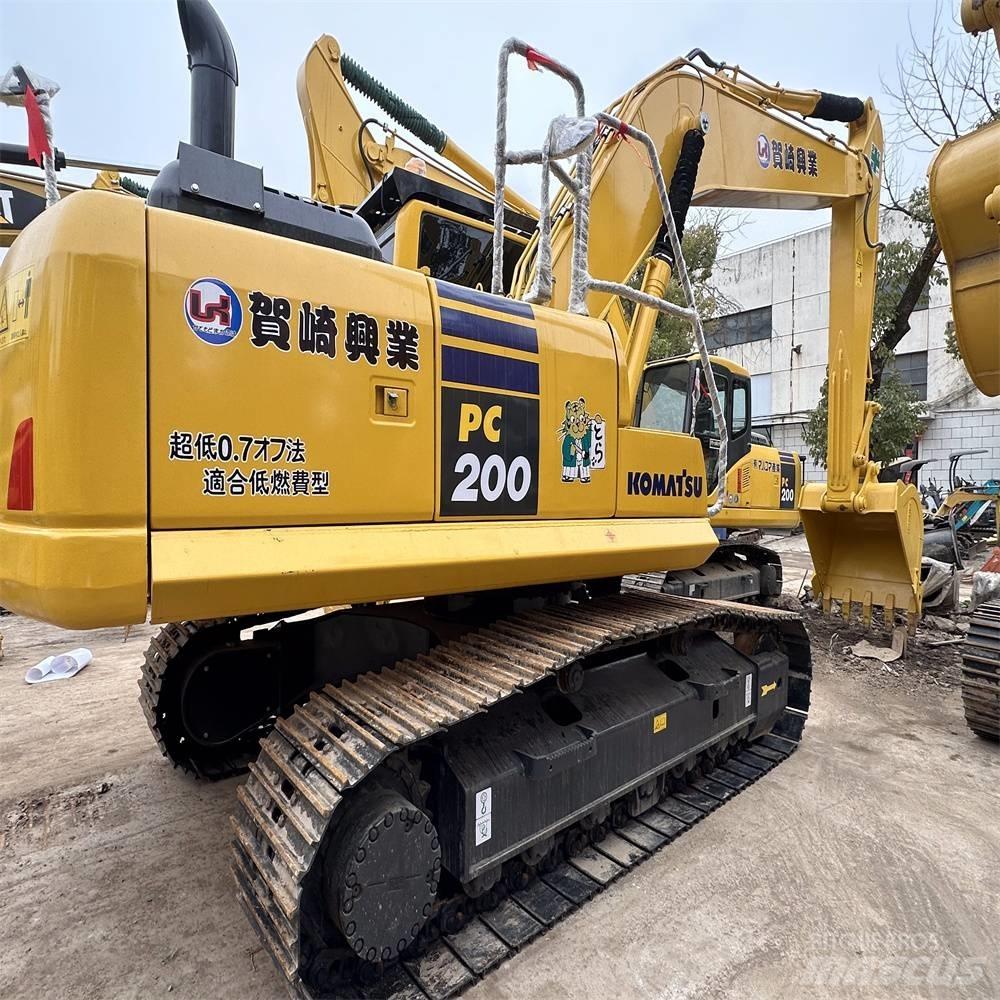 Komatsu PC 200 Kāpurķēžu ekskavatori