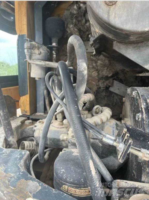 Hyundai 80W-9 Ekskavatori uz riteņiem