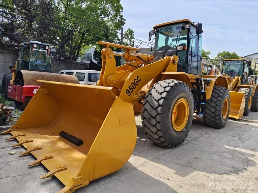 CAT 950 GC Iekrāvēji uz riteņiem