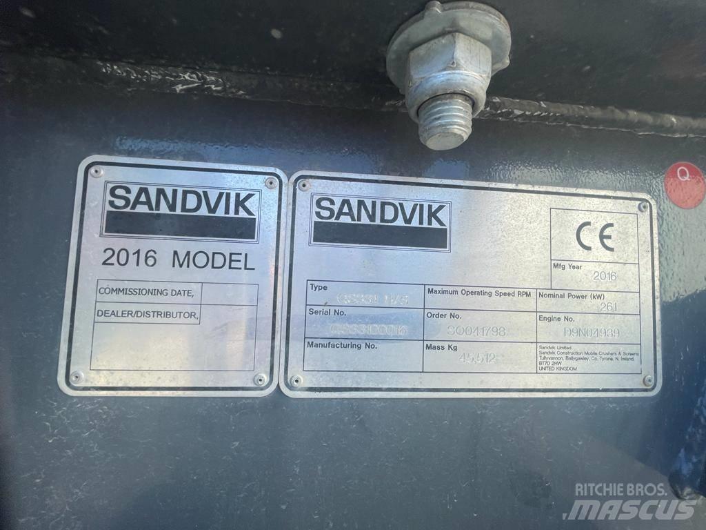 Sandvik QS331HS Mobilie drupinātāji