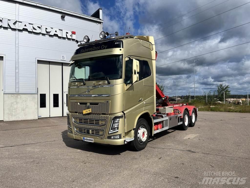 Volvo FH Treileri ar āķi