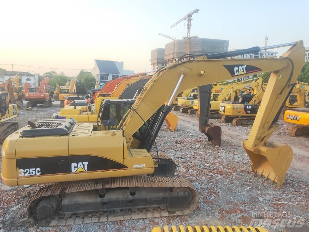 CAT 325 C Kāpurķēžu ekskavatori