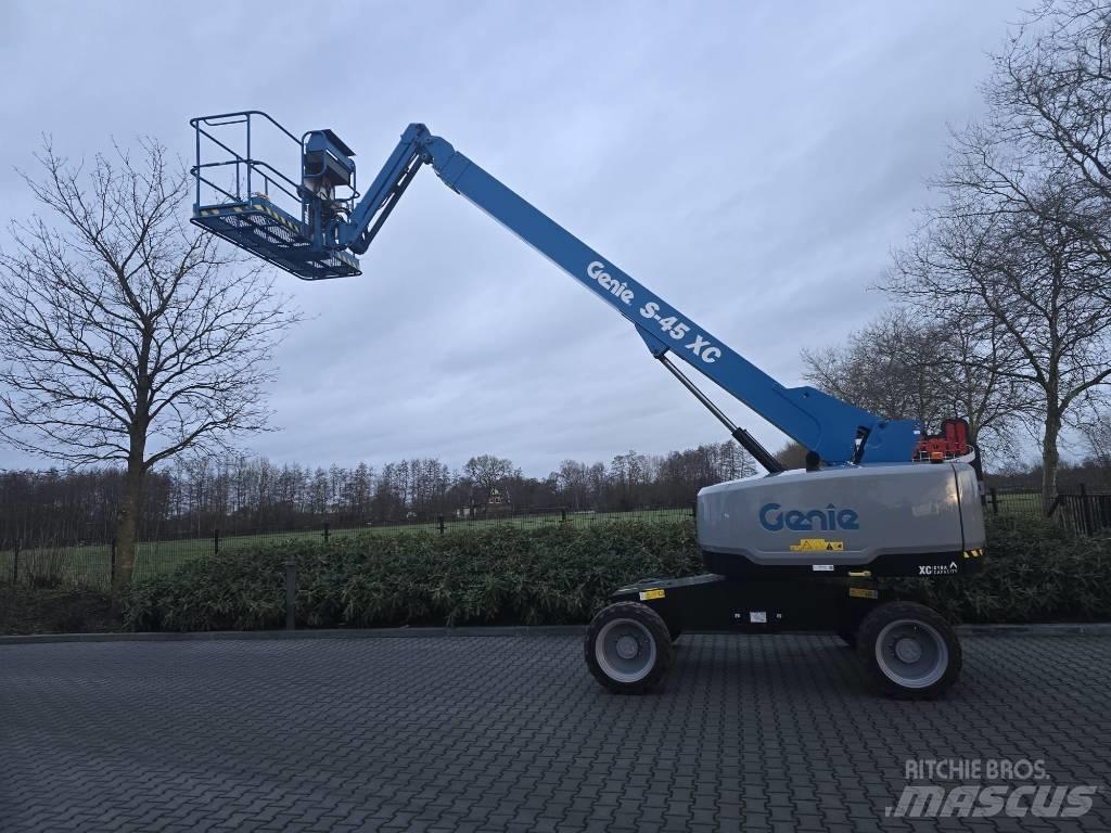 Genie s-45 XC Teleskopiskie pacēlāji