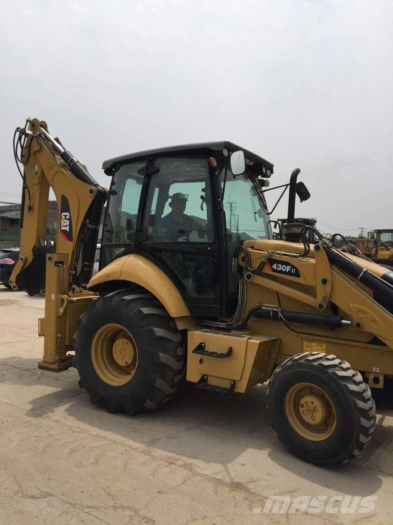 CAT 430F Ekskavatori-iekrāvēji