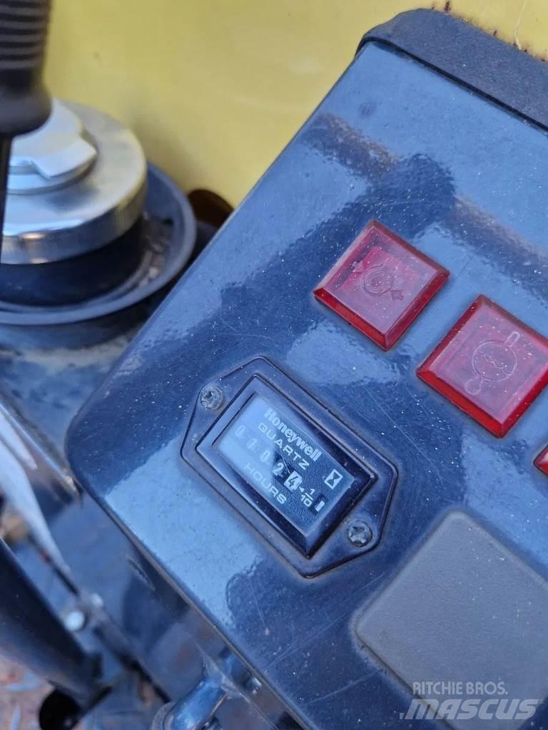 Yanmar C12R-B Kāpurķēžu pašizkrāvējs