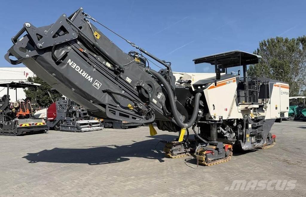 Wirtgen W 207 Fi Asfalta dzesēšanas iekārtas