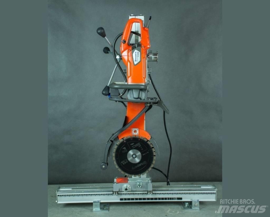 Husqvarna K4000CNB Sastatņu aprīkojums