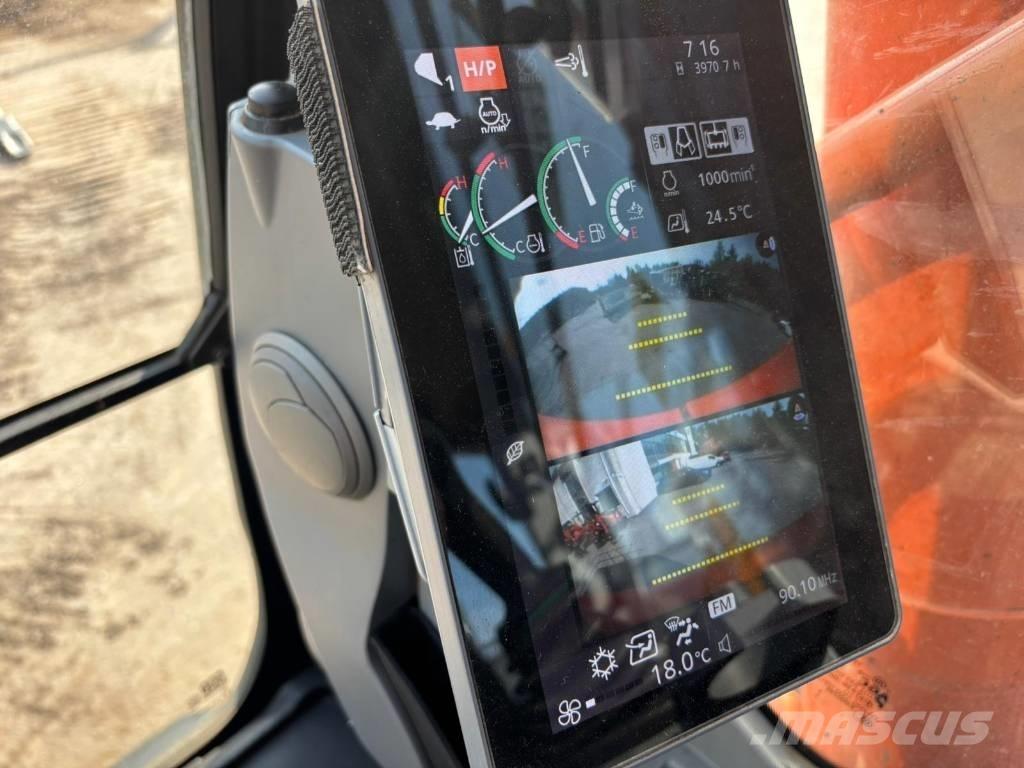 Hitachi ZX 300 LC-7 Kāpurķēžu ekskavatori