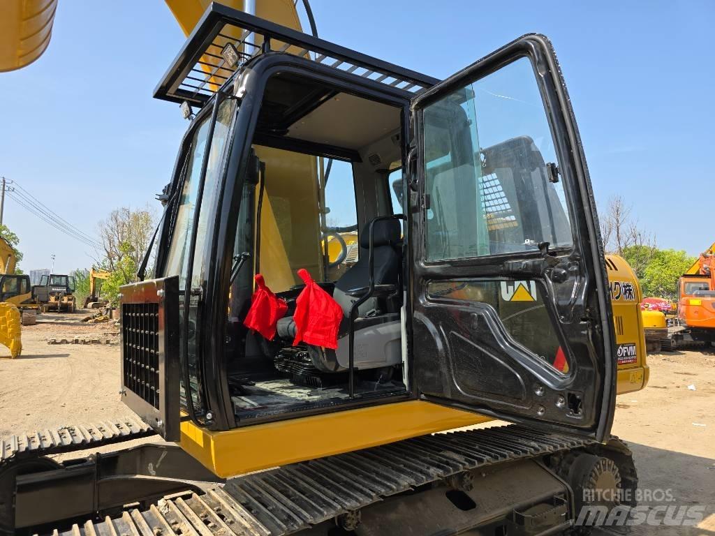 CAT 320 D 2 Vidēja lieluma ekskavatori 7 t - 12 t