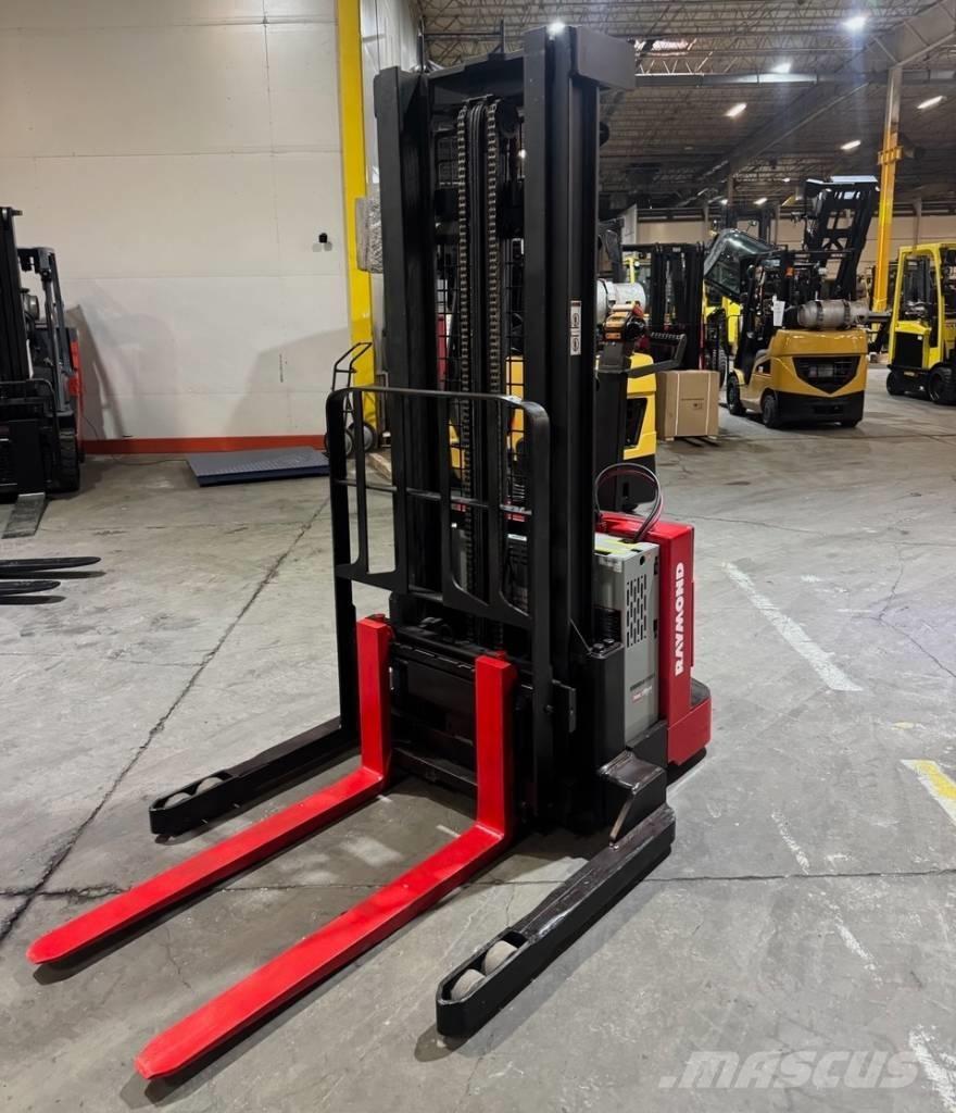 Raymond RSS40 Pašgājēji krautnētāji