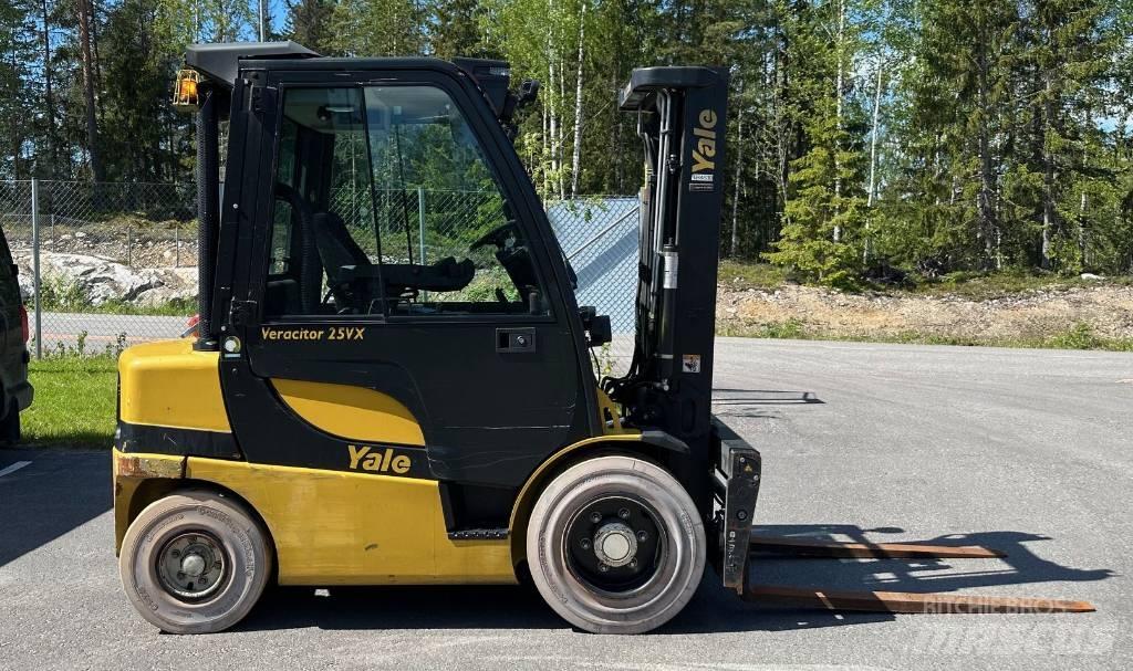 Yale GDP 25 VX Tehnika ar dīzeļa dzinēju