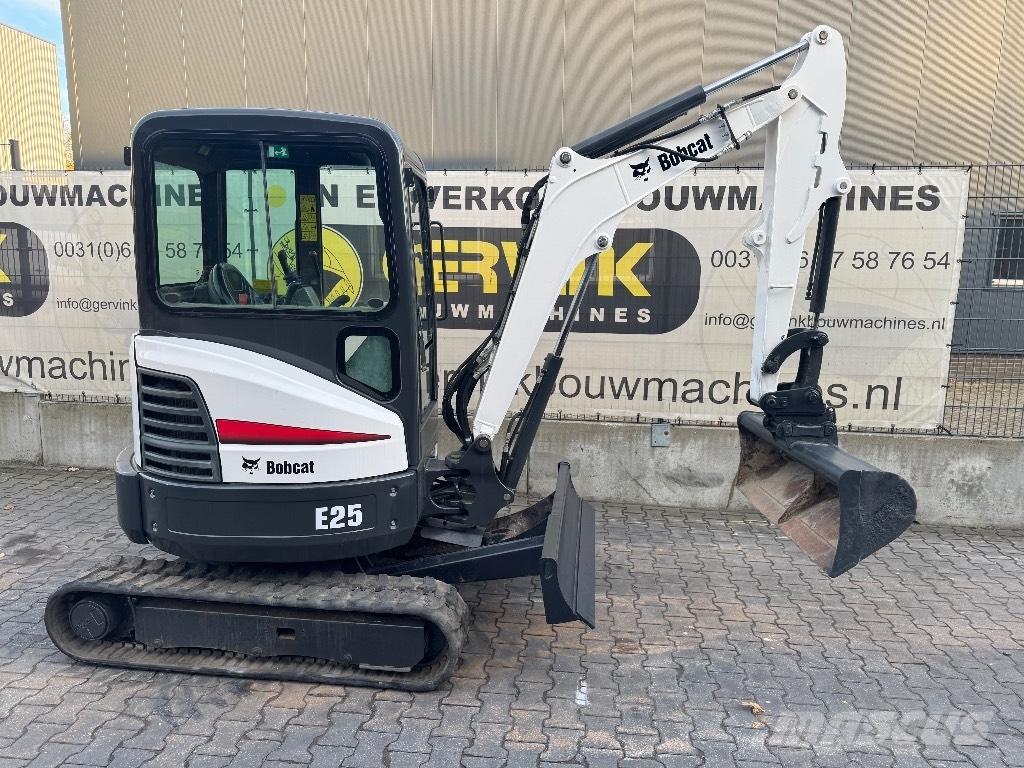 Bobcat E25 Mini ekskavatori < 7 t