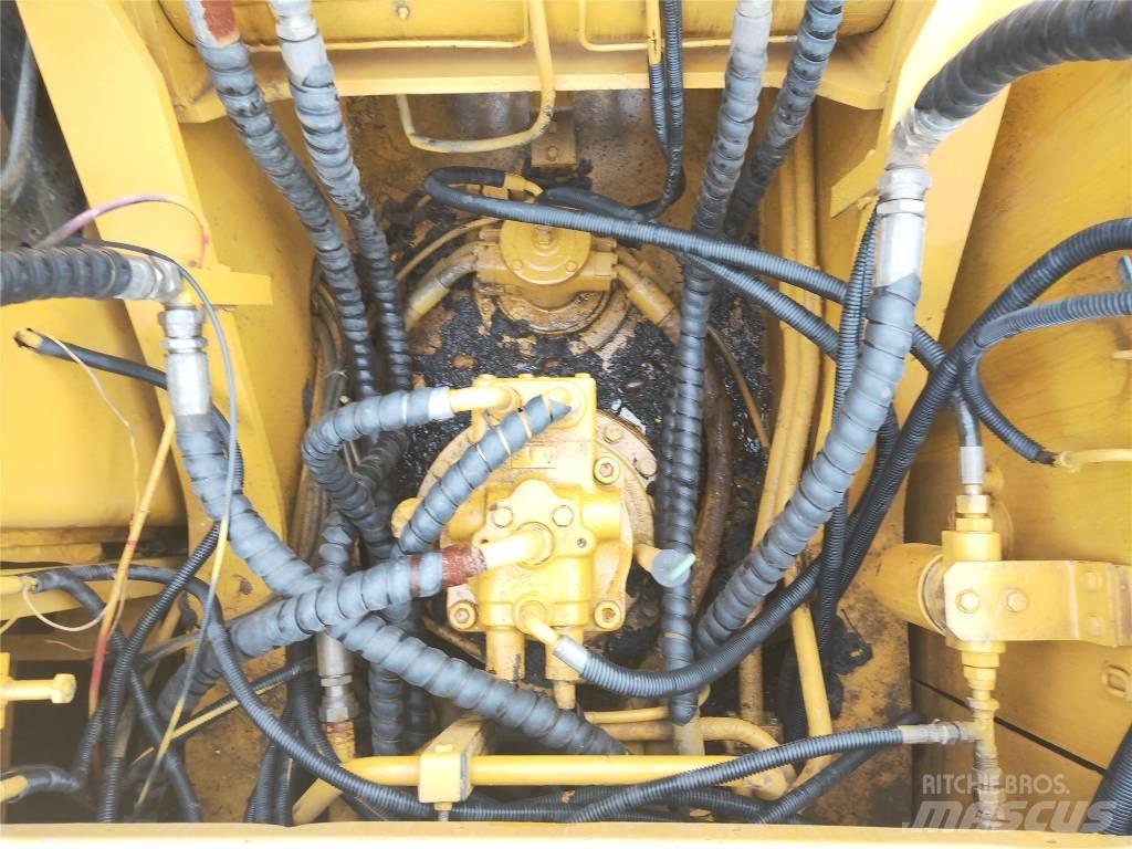 CAT 320B Kāpurķēžu ekskavatori