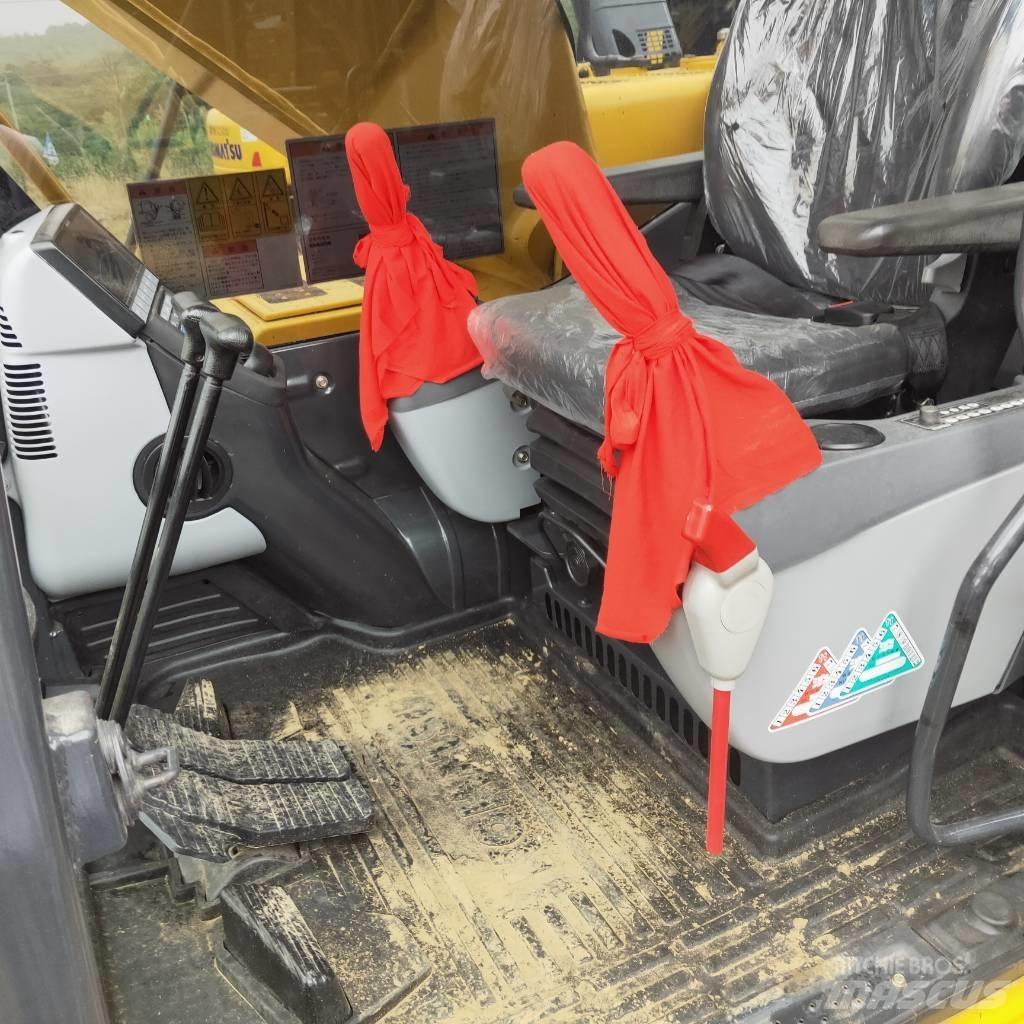 Komatsu PC200-8 Kāpurķēžu ekskavatori