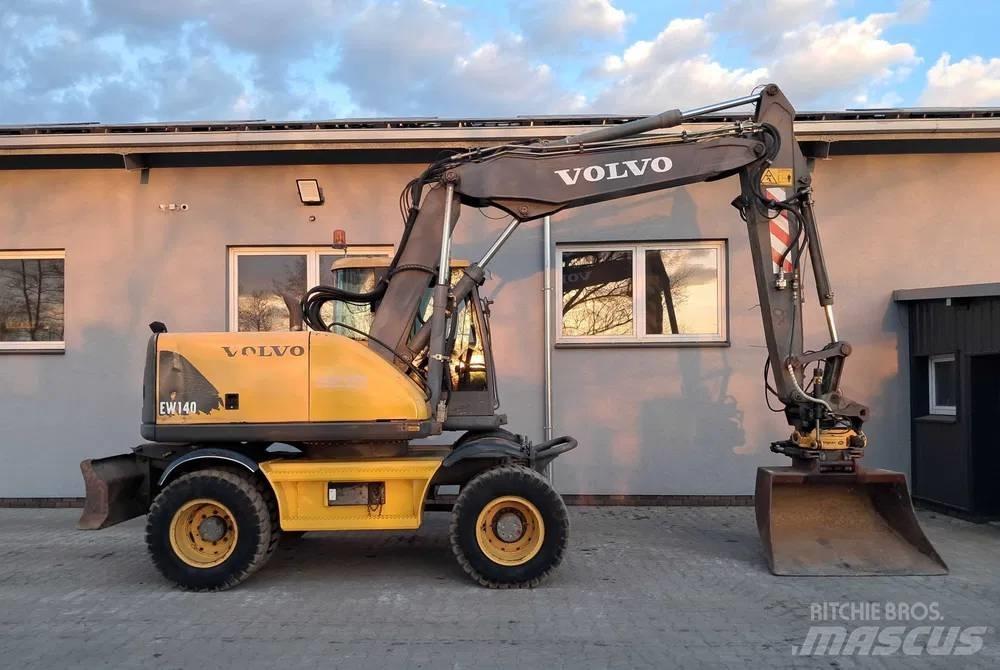 Volvo EW 140 Ekskavatori uz riteņiem