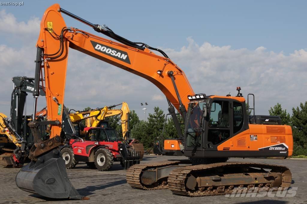 Doosan DX 225 LC-7 Kāpurķēžu ekskavatori